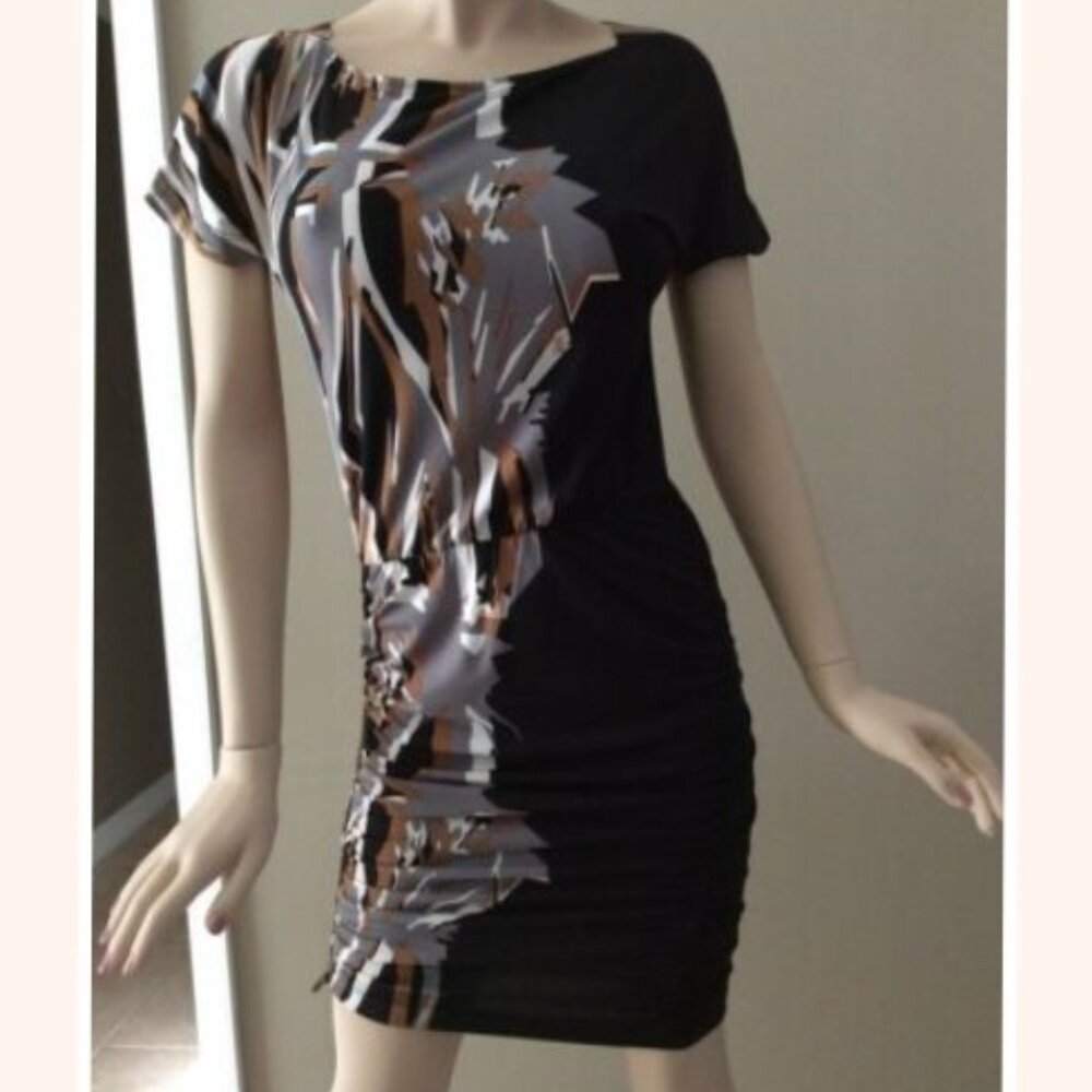 BcbgMaxAzria Black Shirred Side Zip Cap Sleeve Dre